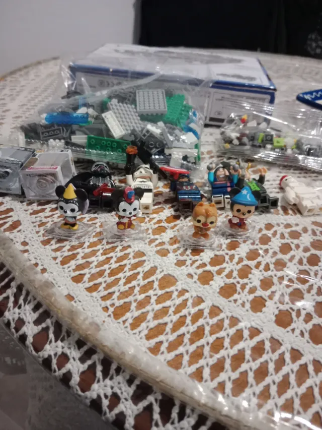 Figure da collezione in stile Lego