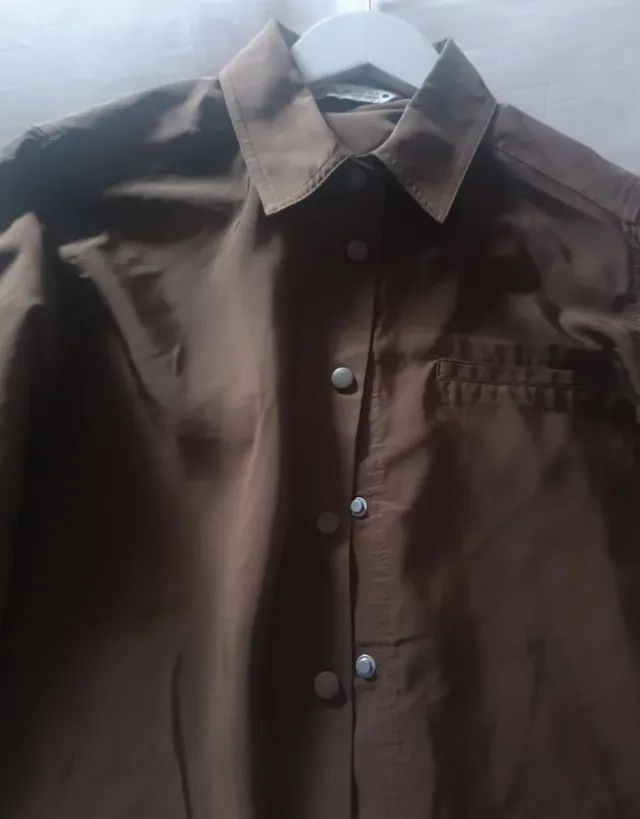 Camisa marrón manga larga