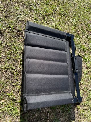 Silla plegable negra con bolsillos