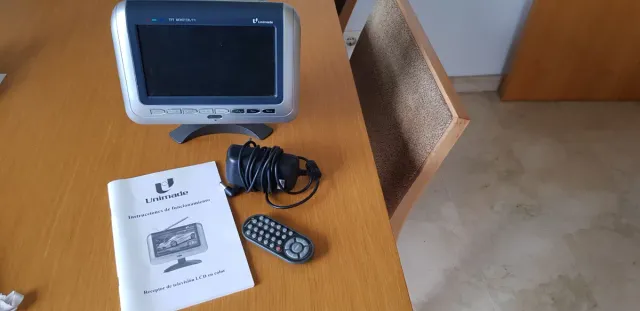 Monitor TFT Unimade Azul/Plata