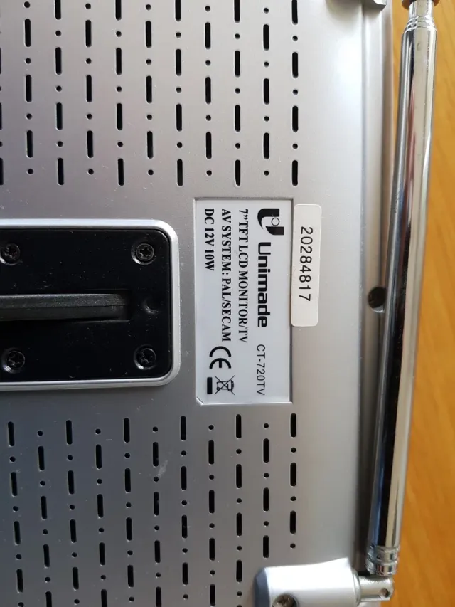 Monitor TFT Unimade Azul/Plata