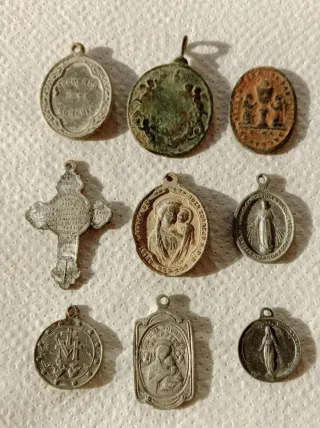 9 Medallas Religiosas