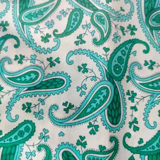 Blusa Sfera verde y blanca estampada. Talla 42/44.