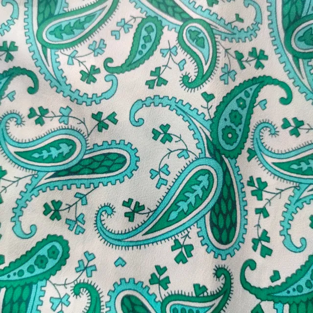 Blusa Sfera verde y blanca estampada. Talla 42/44.