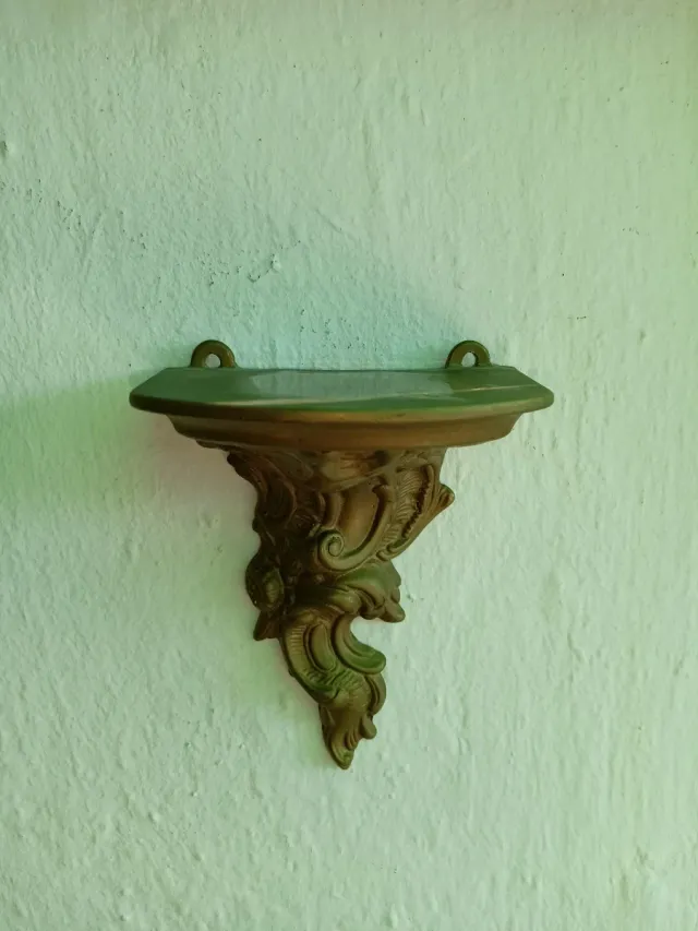 Altar expositor latón figuras religiosas