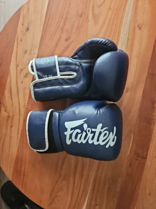 Guantes Muay Thai / Kickboxing / Boxeo Fairtex 16o