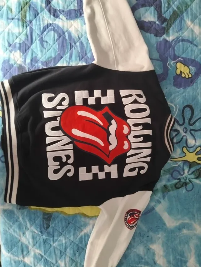 Chaqueta Rolling Stones niño Zara talla 11-12 años