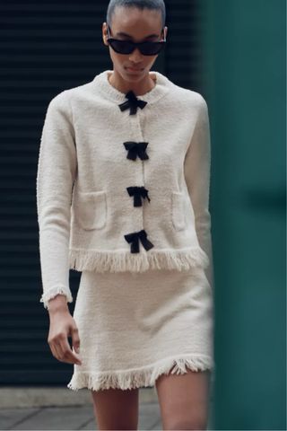 Chaqueta Zara Tweed con Lazos Negros