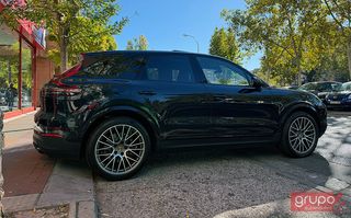 PORSCHE Cayenne EHybrid Platinum Edition