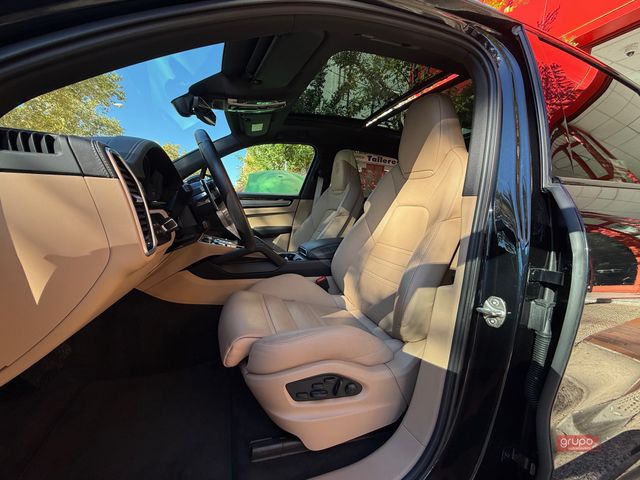 PORSCHE Cayenne EHybrid Platinum Edition