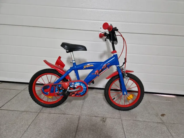 Bicicleta Spiderman niño azul y roja de 14pulgadas