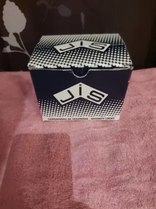 Cerradura JIS dorada con llaves