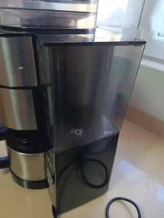 Cafetera de goteo con molinillo de grano