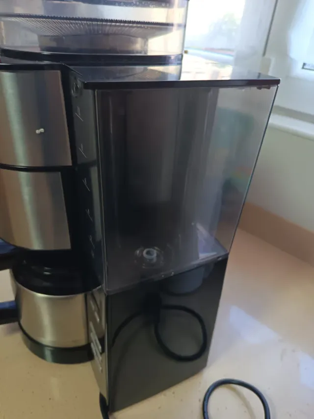 Cafetera de goteo con molinillo de grano