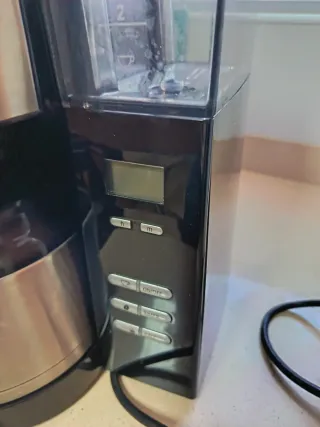 Cafetera de goteo con molinillo de grano