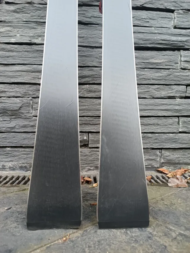 Esquís Salomon Streetracer 10