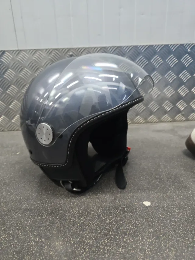 Casco Vespa Talle XL Gris con Visor