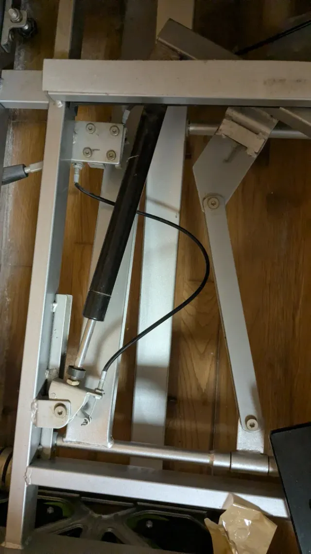 Mesa plegable y regulable en altura