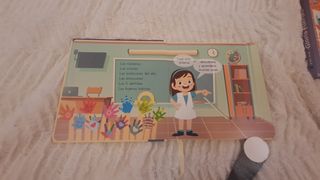 Mi primer libro linterna