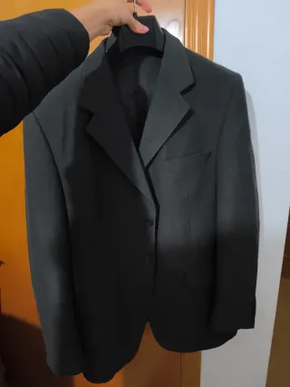 Traje de hombre gris talla M/L