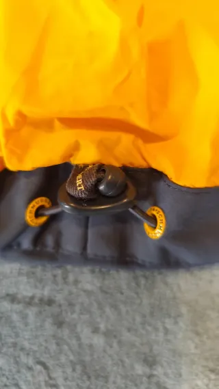 Chaqueta impermeable acolchada Schmuddelwedda azul