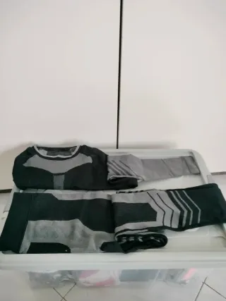 Conjunto térmico L: camiseta y malla talla L.