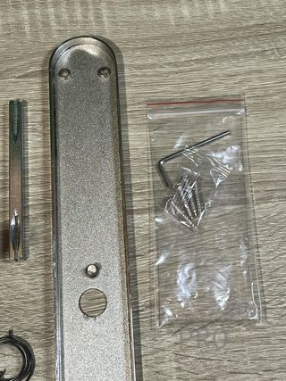 Manetas para puertas Emuca