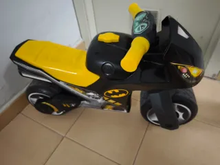 Moto correpasillos Batman Molto