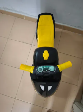 Moto correpasillos Batman Molto