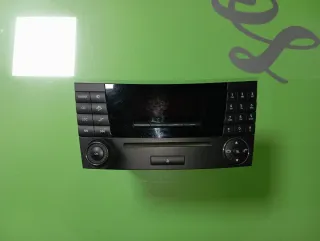 Radio Mercedes Clase E 320 Pantalla original