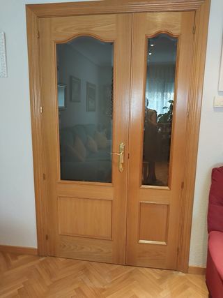 Puerta de roble maciza