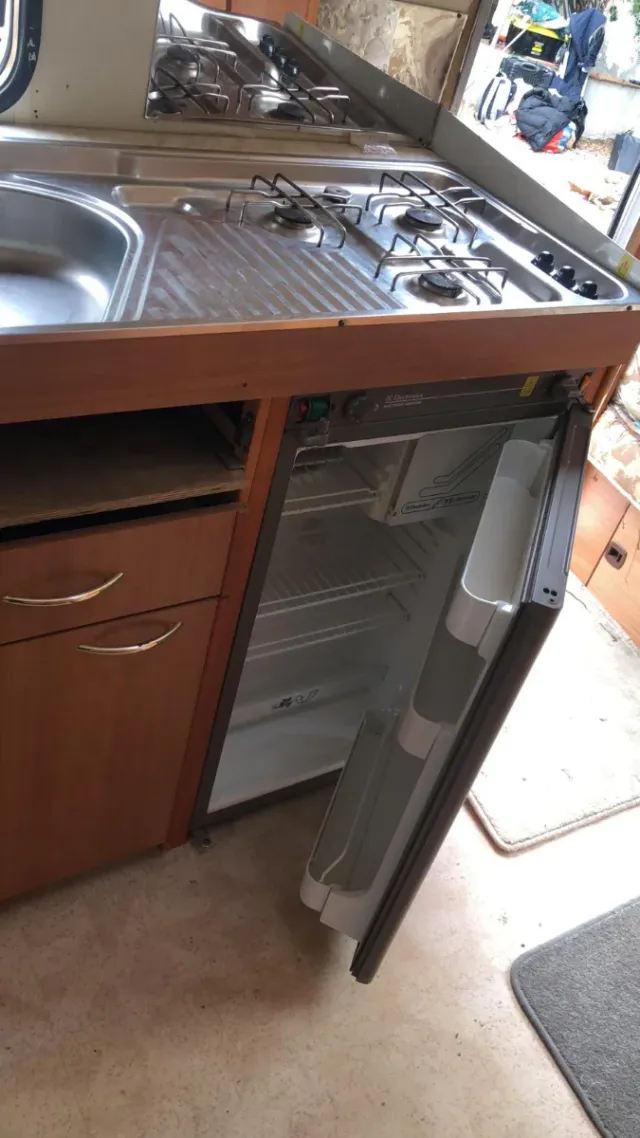 Caravana inglesa sin papel