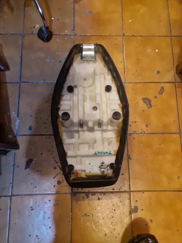 Sella Yamaha MBK Target