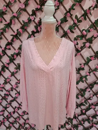 Blusa rosa de punto calado