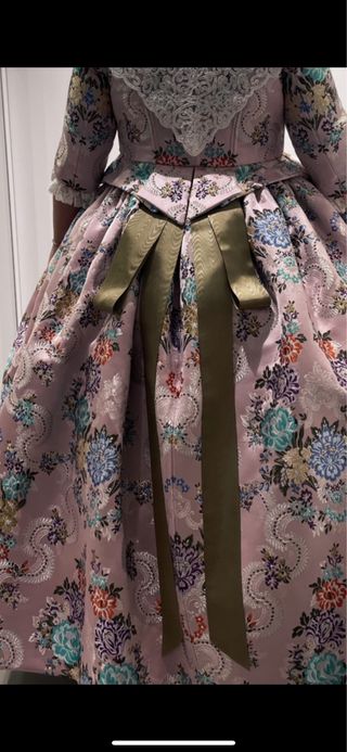 Alquiler traje fallera talla 44-46