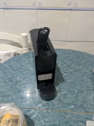 Cafetera Nespresso Krups Negra