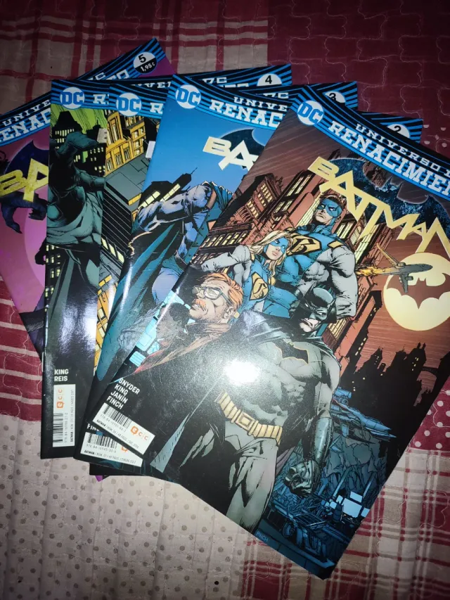 Grapas de Batman de Universo DC Renacimiento
