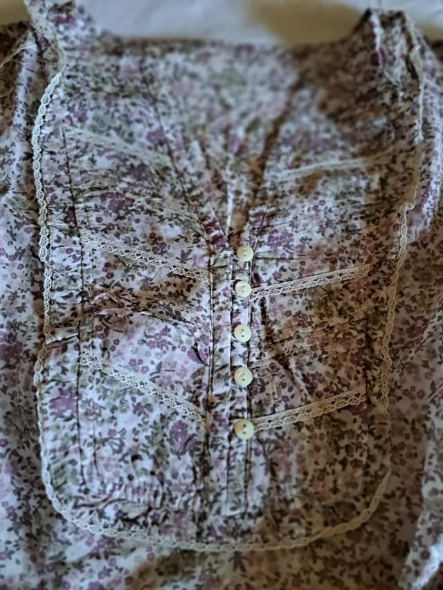 Lote 2 camisas estampada y roja