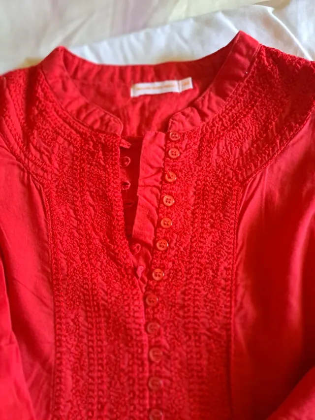 Lote 2 camisas estampada y roja