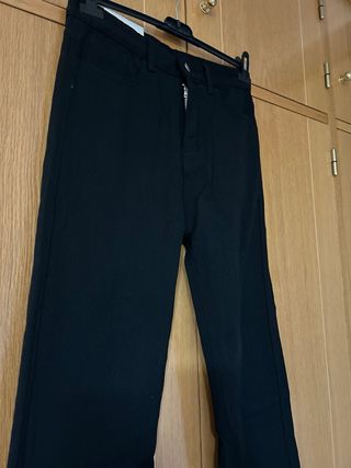 Vaqueros negros anchos