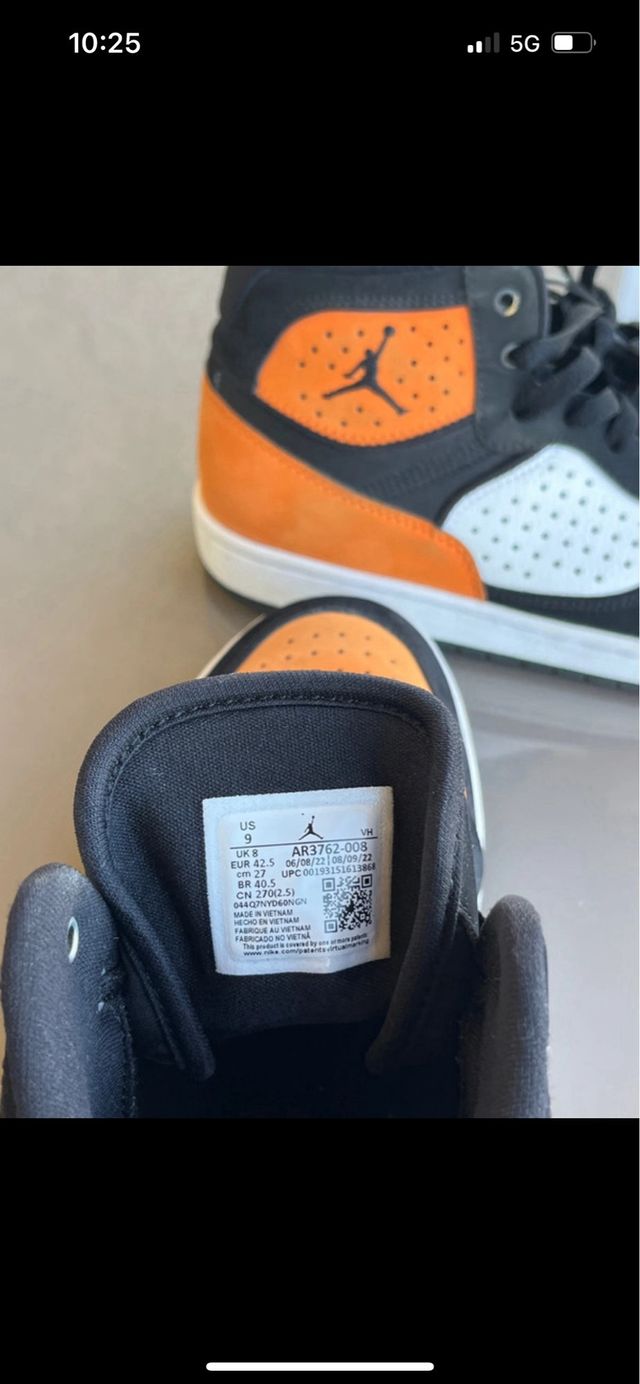 Zapatillas Jordan Negras y Naranjas