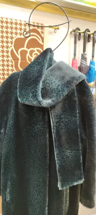 Abrigo vintage calentito estampado