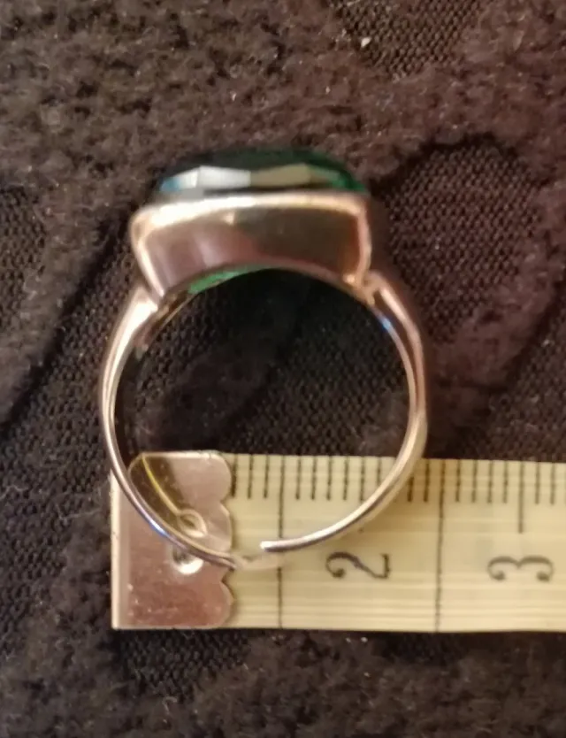 Anillo Viceroy Esmeralda Plata.