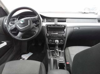 Faro antiniebla delantero skoda superb ii 21002434