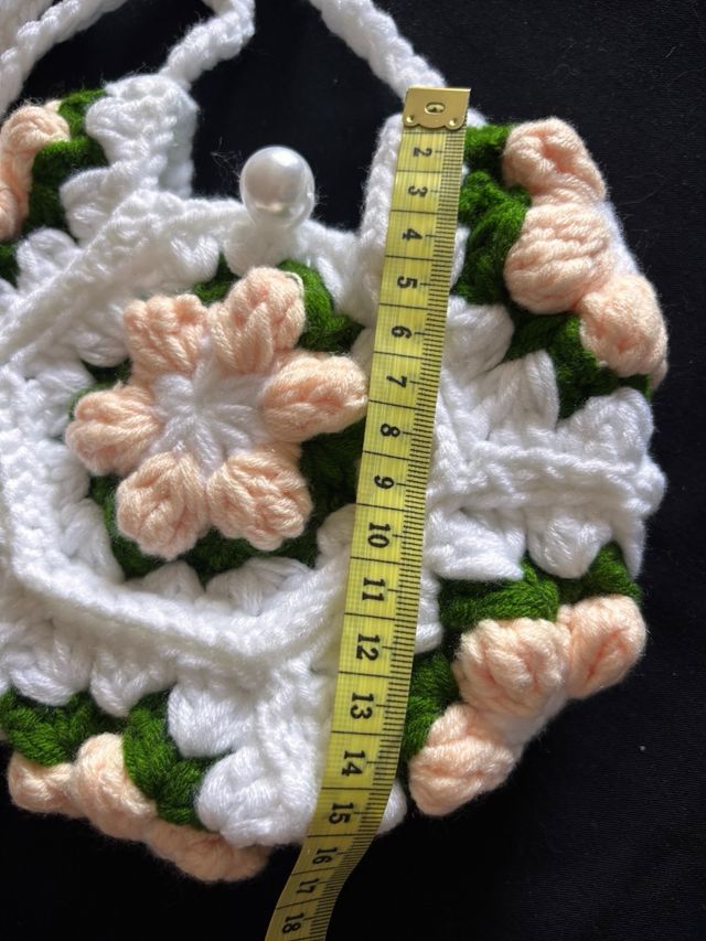 Bolso ganchillo redondo hecho a mano