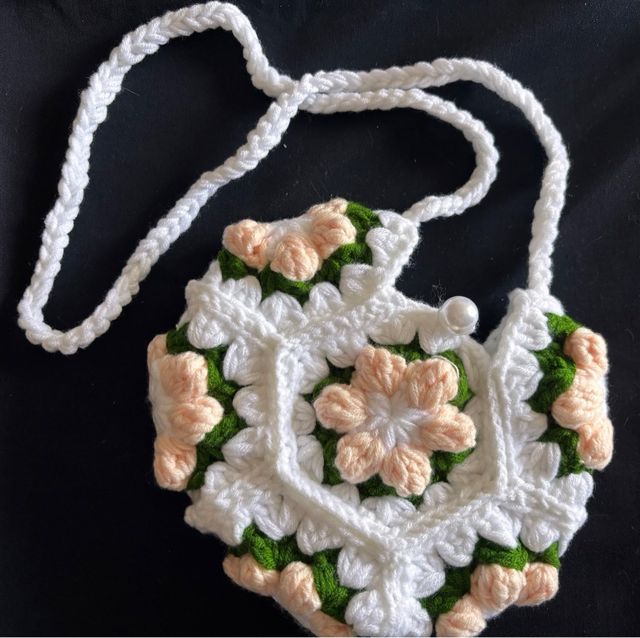Bolso ganchillo redondo hecho a mano