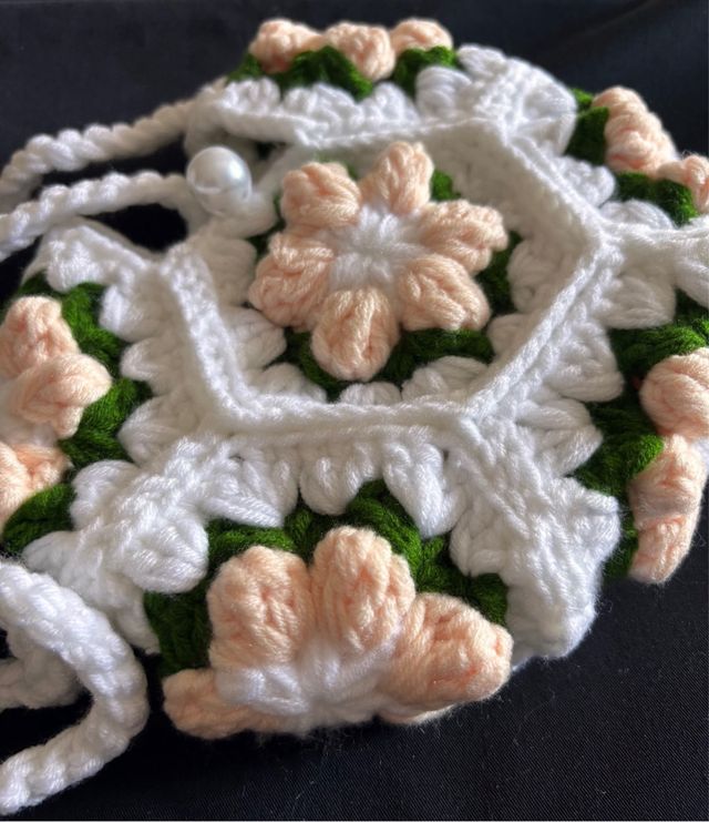 Bolso ganchillo redondo hecho a mano