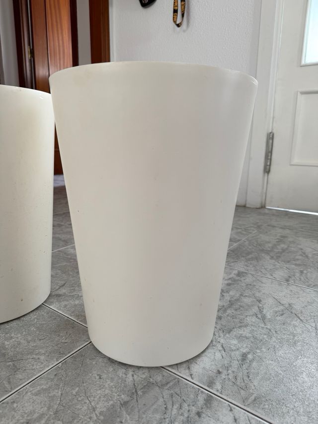 2 Macetas Grandes Blancas