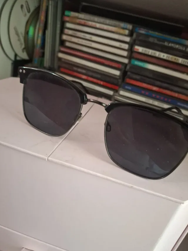 Gafas de sol negras