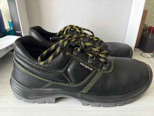 Zapatillas seguridad Delta Plus negras